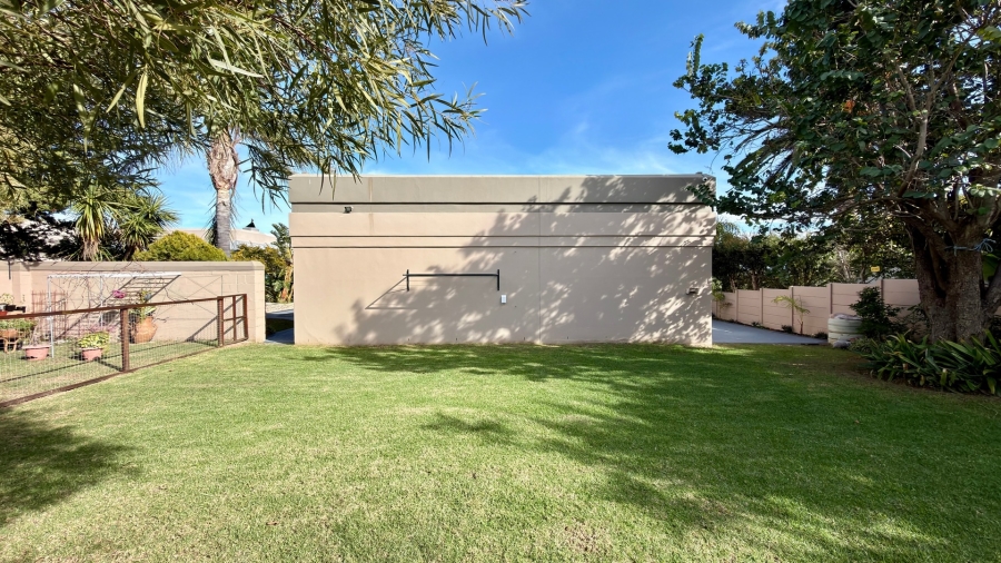 3 Bedroom Property for Sale in Olive Grove Western Cape
